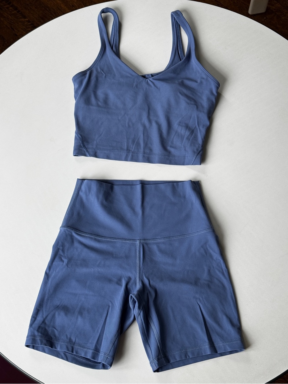 Lululemon Align set - align tank and 6" shorts - size 4 excellent condition